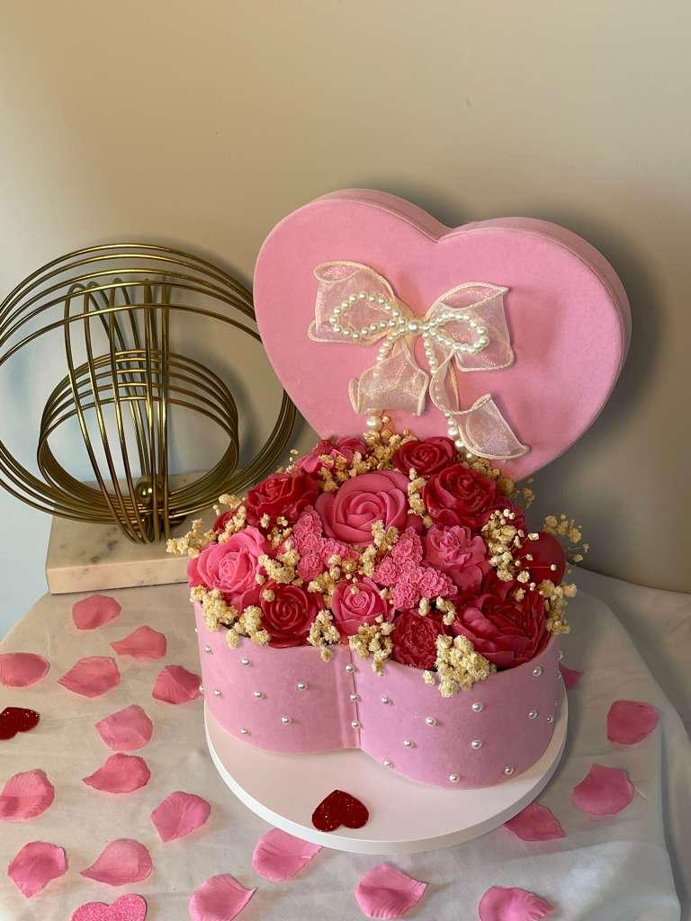 Rose Quartz Romance – Velvet Heart Wax Bouquet